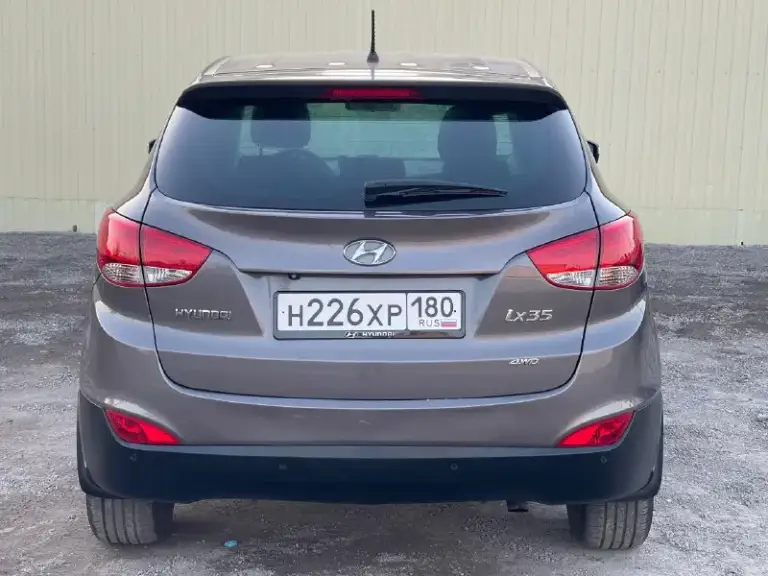 ☑️Hyundai ix35 рестайлинг☑️
В шикарном состоянии!
✅Полный привод 4 wd
✅Без дтп!
✅Год выпуска 2014
✅Мотор 2.0
✅Бензиновый (атмосферный)
✅Коробка механика 6 ступка
✅Пробег 215 тыс. Км.
✅Автотека зелёная
✅Двигатель работает превосходно без постороннего шума! (и на холодную и на горячую)
✅Дневные ходовые огни
✅2 Ключа
✅Сигнализация
✅Режим eco
✅Разъемы под aux usb
✅Разъем 12v
✅Камера заднего вида
✅Литые диски r17

🔥В подарок новому владельцу🔥 ✅полный бак топлива
✅Донецк. Стоимость 1.395.000₽🔥
Тел. +7949-50-800-60 - фотография - 5