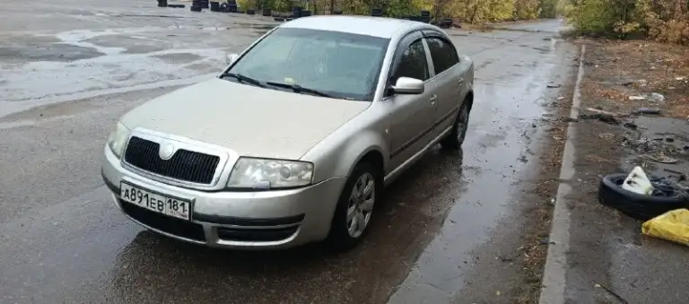 Продам skoda суперб ( skoda superb) 2005 года в хорошем состоянии. Двигатель 1.9 работает отлично, недавно делалась голова. По технике всё отлично, каждый день на ходу на большие расстояния, поэтому автомобиль всегда обслужен. По машине много чего менял. По кузову гнили нет, кузов целый, капот не в цвет, было небольшое дтп, подробнее по телефону расскажу. Салон в хорошем состоянии, климат работает во всех режимах, 4 эсп, гур, абс, подогревы сидений. Я хозяин, по документам порядок, оформление без проблем. Находится в луганске.
Цена 670 000р
+7(959)106-57-72
📞 Звоните: +7(959)1065772 - фотография - 2