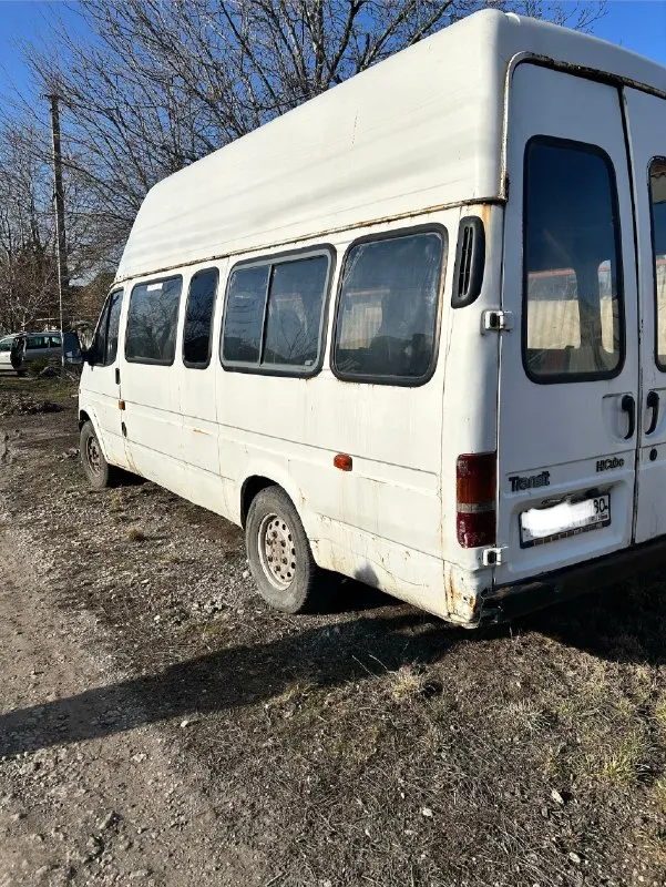 Ford транзит 2.5 1999г на полном ходу.
По документам пассажирский, категория д. Несущие части целые. Поваренный. Нужно доварить рамку лобового окна. Резина хорошая.
К нему отдается такой же транзит, как донор (без двигателя и коробки)
Переоформление без проблем.
Местоположение г. Горловка
Все вопросы по телефону +7 (949) 443-61-91
Цена 300т +торг
📞 Звоните: +7(949)4436191 - фотография - 3