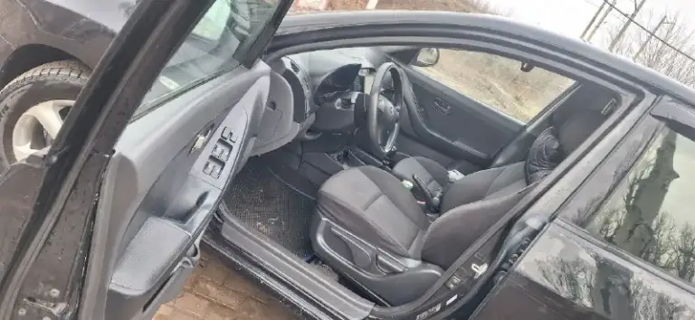 Продам hyundai elantra 1.6 бензин/газ 2008год. Я хозяин машину оцениваю на 4-ку года берут свое, стаит хорошая музыка буфер уселители колонки соло 3.все вопросы по телефону +79495254526 можно писать в тг. 590 000 г. Горловка
📞 Звоните: +7(949)5254526 - фотография - 3