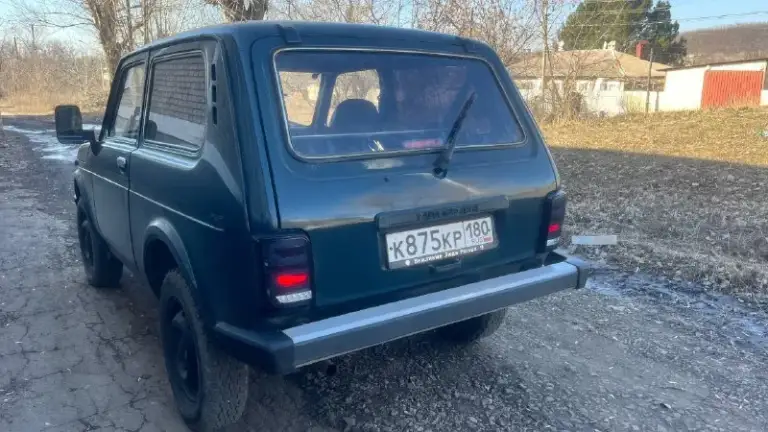 Продается lada niva
2009 Г. В.
1.7 Инжектор
Автомобиль в хорошем техническом состоянии, использовался в личных целях.
Ходовка обслужена, ничего не гремит, не стучит.
Двигатель работает ровно не троит, масло не ест, под капотом все сухо. За машиной следил, и обслуживал своевременно.
По кузову как на фото, ничего критичного нету
Чистый и ухоженный салон,
Гур
А так же не мало важно стоит хорошая музыка, с усилителем.
У машины 6 владельцев, я собственник(не перекуп).
Кристаллически чистые документы
Пробег 97.500км

Цена 370.000₽
Телефон +79785180572 - фотография - 3