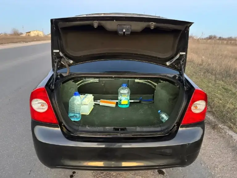 🚘Продам- ford focus 2010г 1.6,автомат, 💡4 стеклоподъёмника, обогрев лобовых, электро регулировка зеркал, подогрев сидений, кондиционер, все работает, ходовая сбитая без посторонних стуков, салон ухоженный, стоит контрактный двигатель пробег 80т. Км в птс вписан,
Стоит новый акб, новая зимняя резина.
❗По косякам-заменить левый ступичный подшипник, трещина на лобовом, посмотреть с 1 на 2 передачу иногда пинает, нет времени заниматься.
Осмотр г. Докучаевск
Продажа по дкп
Тел:+79493191682 звонить с 11-18
Цена:689.000т. Р торг
📞 Звоните: +7(949)3191682 - фотография - 10
