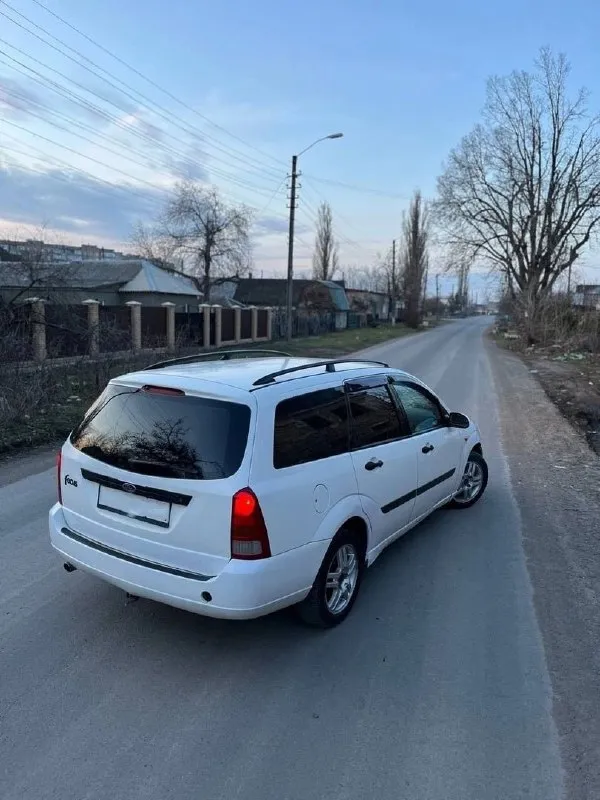 Продам ford фокус 1.2000 год выпуска.
Машина на уверенном ходу много чего сделано. Стоит хорошая музыка оригинал ford играет приятно. Два комплекта резины. Двигатель сделан, работает ровно, коробка переключаться мягко, ходовая перебрана сел и поехал. Два комплекта ковриков, стоят сиденья с mitsubishi очень удобные. Есть косяки по лкп машина не новая 2000 х год. Ноги не выпадают с этим все в порядке.
Цена 245 т
+79494317436
📞 Звоните: +7(949)4317436 - фотография - 4