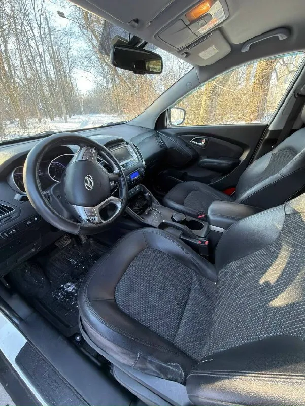 Hyundai ix 35 2012 год мотор 2.0 акпп пробег 234.000 км автомобиль в отличном состоянии. Мотор после капиталки ‼️ полностью обслужен. Без каких либо вложений. Кузов и салон в отличном состоянии. Любые проверки на сто. Цена: 1.250🍋 торг! Г. Харцызск все вопросы : +79493870131
📞 Звоните: +7(949)3870131 - фотография - 6