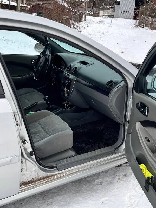 Продам chevrolet lacetti
Пробег 355.000
Год 2007
Объем мотора 1.6 ( после кап. Ремонта, не троит, не дымит)
Машинка хорошая, я собственник, полное переоформление. В машине новое лобовое стекло, ходовая часть перебрана в круг, новые тормозные диски в круг, 4 стеклоподъемника, стоит неплохая музыка, кондиционер и печка работают на отлично, 2 ключа, сигнализация, электрорегулировка зеркал и подогрев.
Цена: 350.000 (торг присутствует)
+79494076772
📲 Tg: @night_man11
📞 Звоните: +7(949)4076772 - фотография - 4