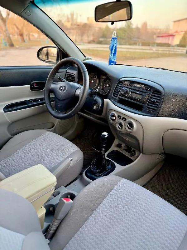 🇰🇵 Hyundai verna

💰Цена: 580 000р
🏢Город: мариуполь
📅Год выпуска: 2006
🧾Пробег: 147 633км.
⚙️Двигатель: 1.4
⛽Топливо: бензин
⚙️Кпп: механика

📞 Телефон:

+7-949-727-41-51
+7-949-551-91-52
+7-989-263-55-56

💾 Описание:

Легендарный седан будет идеальным выбором для тех кто ищет надежный автомобиль.

✅ Преимущественно родная
Краска, кузов без коррозии
✅ Оригинальный пробег
✅ Техническая часть на 5+

Хорошая комплектация:
Кондиционер, электро пакет, литые диски на хорошей резине.

➕Автомобиль с пройденным техническим осмотром и готов к переоформлению.

Улица шевченко 2️⃣6️⃣9️⃣

🏦 Возможна продажа в кредит по двум документам. - фотография - 7