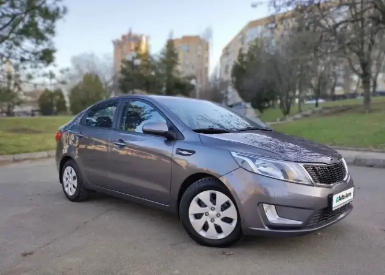Продам
Кia rio 1.6 ат 2014,модельный ряд 2015.
По факту 1 собственник.
51000 Подтвержденный пробег. Полностью в родной краске!очень хорошее состояние салона. Все то проводились по регламенту, сейчас делать ничего не нужно. Техосмотр пройден недавно. Хорошая новая зимняя резина. Практически максимальная комплектация: сигнализация stariine с автозапуском, 3 ключа, гур, 4 эсп, электрорегулировка зеркал, кондиционер, подогрев сидений, руля, лобового, передние и задние дисковые тормоза, мощный 1,6 мотор, автомат!расход топлива 8.8/5.2, функция eco режим. Надежный качественный автомобиль, который прослужит вам долгие годы! Гаражное хранение!по мелочи есть притертости. Реальному покупателю торг. Автоподбор, любые проверки без проблем.
Честный хозяйский автомобиль.
Могу присутствовать при переоформлением в мрэо.
Место осмотра донецк центр
1 285 000 Торг
+7(949)3578224
📲 Tg: @annet_325
📞 Звоните: +7(949)3578224 - фотография - 2