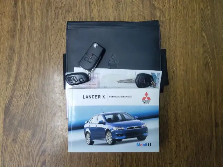 Продажа от владельца (с 2017 года). Чистая автотека. Митсубиси лансер 10 поколения, 2.0 акпп, 2007 год выпуска. Пробег реальный и составляет 219 тыс. Км. Все стекла оригинал. 2 ключа. Максимальная комплектация: подрулевые переключатели скоростей, обвес со спойлером, легкосплавные диски r16, накладки под карбон в салоне, кожаный руль, кожаная ручка кулисы, дистанционный центральный замок, климат контроль, круиз контроль, кнопки управления магнитолой на руле.
Полностью обслужена, недавно сделано большое то: заменено масло в моторе и акпп, заменен антифриз и жидкость гидроусилителя. До дтп была в очень хорошем состоянии. Повреждена задняя часть кузова, сработала подушка безопасности пассажирского сиденья. Нет времени на восстановление. Цена 450 тысяч рублей (небольшой торг для быстрого покупателя). Осмотр в районе радио рынка маяк. Телефон: +79494643608 - фотография - 10