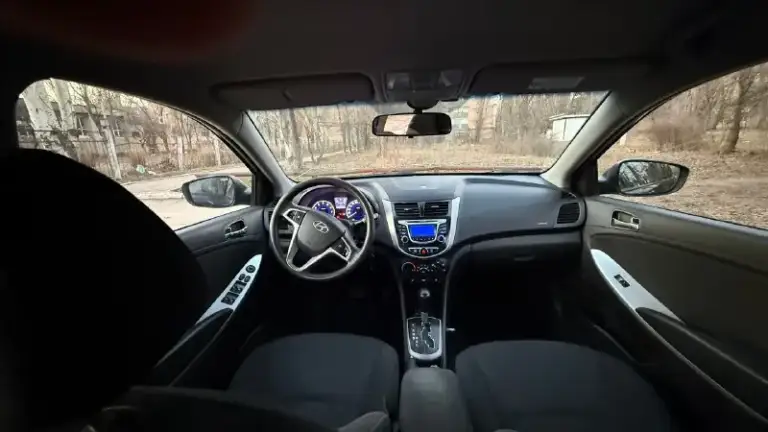 Продам hyundai солярис 2013г 1.6 автомата машина в хорошем состояние полной комплектаций (4 стекло подъемники обогрев всех зеркал +шеток подогрев сидений мульти руль мультимедиа штатная кондиционер ) стоит хорошая резина зима шипи стоимость 765000+торг машина находится в донецке эксплуатация ежедневная по всем вопрос звоните 89889487405
📞 Звоните: +7(988)9487405 - фотография - 6