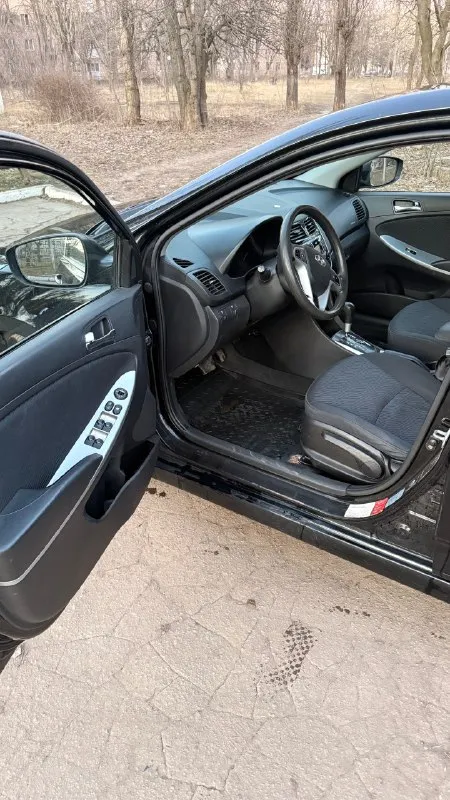 Продам hyundai солярис 2013г 1.6 автомата машина в хорошем состояние полной комплектаций (4 стекло подъемники обогрев всех зеркал +шеток подогрев сидений мульти руль мультимедиа штатная кондиционер ) стоит хорошая резина зима шипи стоимость 765000+торг машина находится в донецке эксплуатация ежедневная по всем вопрос звоните 89889487405
📞 Звоните: +7(988)9487405 - фотография - 7