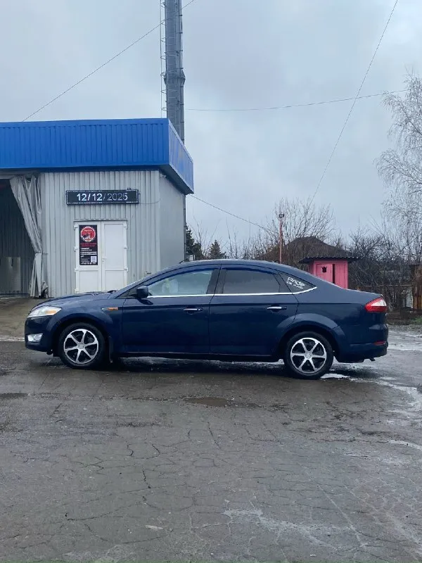 Продаю родную душу ford мондео 4 2.0 мкпп за время владения много чего было доработано установленные лазерные билэд модули фары и противотуманки закатаны в полиуретановую пленку. Месяц назад перешил руль салон в отличном состоянии стоит дорогая андроид магнитола. Грамотно проложены провода под музыку, по желанию можете вставить что захотите недавно перебрал полностью тормоза ( 3 суппорта перебрано, один задний был заменен) полностью новая магистраль. Прошлый собственник капиталил мотор, с момента капиталки прошел 90 тыс. Мною был удален катализатор и егр, прошита под евро 2 на специализированном сервисе. Два комплекта резины. Сейчас на зиме лето диски, резина везде хорошая. В общем все работает, все светит. Электропривод водительского сидения, двухзонный климат контроль, датчик света и дождя, камера заднего вида. Полный обогрев переднего и заднего лобового стекла. Есть конечно косячки по кузову. Реальному покупателю разумный торг! Цена 640 тыс руб будут вопросы, звонить
📞 Звоните: +7(949)4229558 - фотография - 4