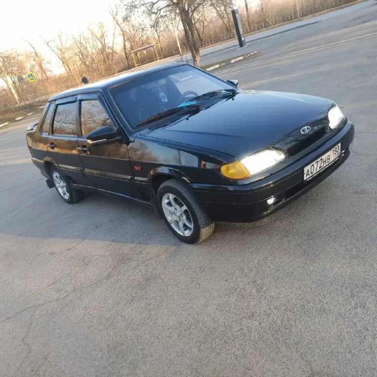 Продам ваз-2115 технический и внешние в отличном состоянии без гнили и ржавчины без единого рыжика автомобиль очень хорошо сохранился весь металл родной ходовая перебрана чистый ухоженный салон электрика работать вся до каждой кнопочки не за дверей пороги стаканы лонжероны всё целое дно в отличном состоянии установлена хорошая качественная музыка сабвуфер усилитель передние колонки также установлена дорогая оптика линзы в противотуманках зеркала гранта, литые диски на летней резине, с документами полный порядок без штрафов и ограничений техосмотр пройден все документы готовы к переоформлению остальные вопросы по телефону осмотр донецк макеевка
Цена 295 торг.
Номер телефона+79498943084 - фотография - 2