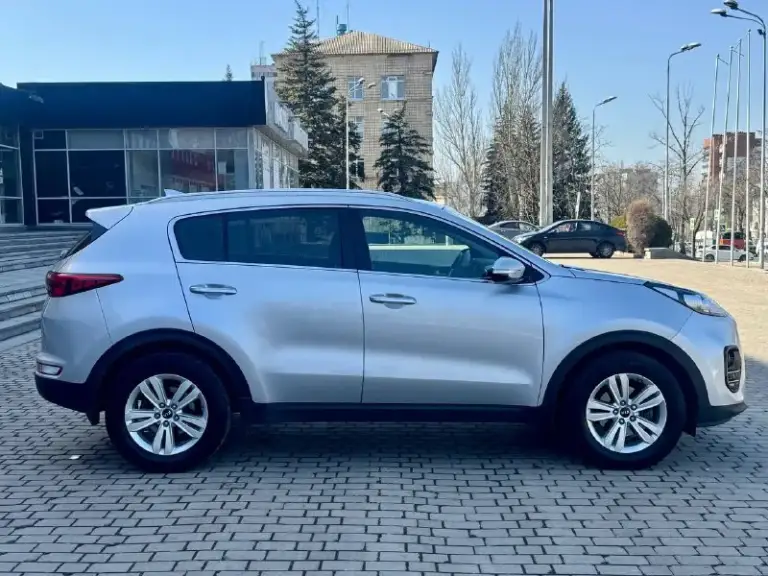 Kia sportage официал
Эксплуатация с 2018 года
Двигатель 2.0 бензин
Коробка автомат
Пробег родной 119 тыс. Км.
1 Владелец
Автомобиль в отличном состоянии,
Кузов без дтп ! Весь в заводском окрасе 1000% готов на любые проверки с вашей
Стороны
В автомобиле есть все для комфорта
Роздельный климат-контроль,
Круиз-контроль,
Датчики света, и дождя,
Подогревы всех сидений,
Руля, зеркал, и стекл,
Парктрони,
Камера заднего вида,
И многое другое !
С документами полный порядок,
Продажа с полным переоформление в мрэо
Г. Донецк
Цена 1.845тыс. ₽ торг
Звоните остальное по
+79495210885
📲 Tg: r. B
📞 Звоните: +7(949)5210885 - фотография - 5