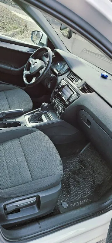 Цена 845.000💰
✅ Skoda октавия а7
2013 Год
Пробег 165.000
# 1.8 Турбо (180л. С) 🐎
Акпп dsg 7ст
Комплектация максимальная
🚘Автомобиль в техническом плане в отличном состоянии, без вложений
По кузову имеются следы эксплуатации, такие как сколы на бампере, и т. П, на фото все видно
2 Комплекта резины ( зима, лето )
Продажа с полным переоформлением, то пройдено, я собственник
Остальные все интересующие вопросы по телефону 📞☎
Так же возможен обмен, на обмен цена дороже
+7
7⃣9⃣ - фотография - 7