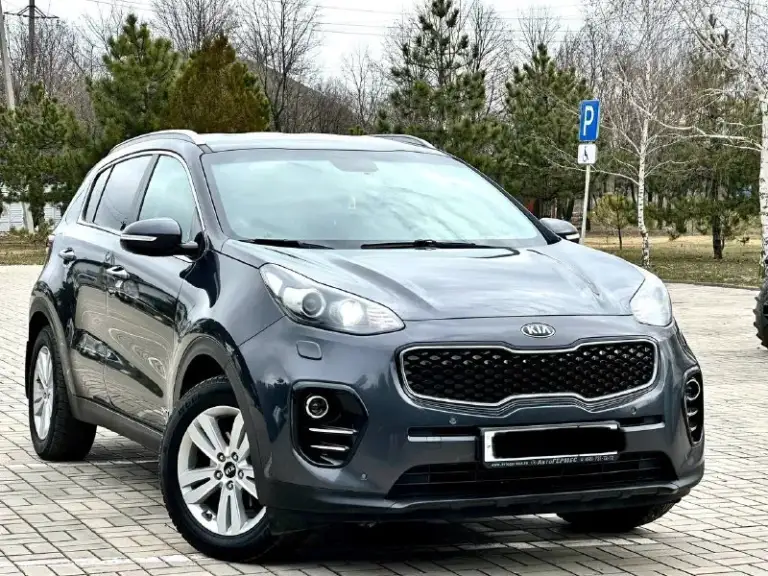 Kia sportage 2018 год
Автомобиль в идеальном состоянии вложений не каких не требует, один владелец с автосалона,
Абсолютно с чистой историей, авто в родном окрасе, стекла все родные даже лобовое)
Без дтп, с родным пробегом 138тыс, км
Комплектация пред максимальная!
Двигатель 2.0 бензин,
Подключаемый полный привод (рабочий) 4wd
Комбинированный салон,
Бесключевой доступ,
Старт стоп,
Камера заднего вида,
Управление на руле, и многое другое,
С документами полностью порядок продажа от собственника!
Цена 1.935.000₽
Звоните +7949-551-68-75 - фотография - 4