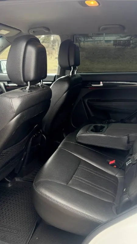 Kia sorento
2014 Год
Двигатель 2.4 бензин
Коробка автомат
Пробег 174тыс. Км
Автомобиль в отличном состоянии,
Авто обслужен от и до,
Вложения не требует не какого от слова совсем !
Комплектация
Кожаный салон
Электропривод зеркал
Полный привод
Помощь при спуске
Круизконтроль
Мультируль
Без ключевой доступ
Запуск старт stop
Камера заднего вида
Климат контроль двух зоны
Подогрев сидений
Подогрев зеркал
Подогрев дворников
Подогрев руля
Антибликовое зеркало
Датчик света
Датчик дождя
Два ключа
Abs
Esp
Airbag
Бортовой компьютер
Четыре стеклоподъемника
С документами все в полном порядке,
Продажа с полным переоформлением в гаи
Г. Донецк
Цена 1.625.000
Звоните остальное по тел.
+79496447942
Возможно продажа в кредит - фотография - 8