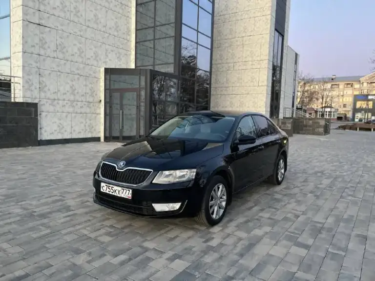 Продам школа октавия а7 2014 год 1.6 акпп автомобиль в идеальном состоянии не требует никаких вложений полностью обслужен и готов к дальнейшей эксплуатации за машиной всегда ухаживали вовремя обслуживали! В салоне не курил эксплуатация без дтп. Отличная комплектация двухзонный климат подогрев сидений parktronic датчик света дождя все работает на 5+ осмотр город мариуполь цена 1350000 тыс руб по всем вопросам звоните +79490261919 - фотография - 1