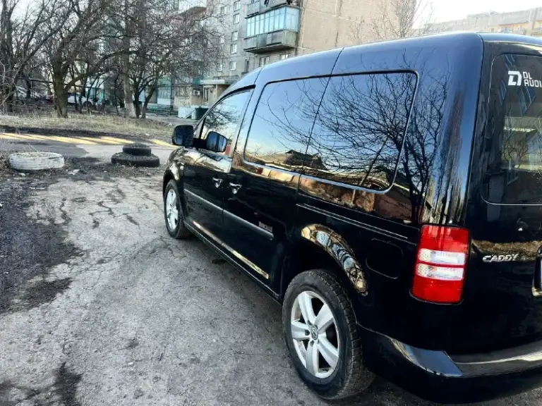 Продам volkswagen caddy минивэн автомобиль в идеальном состоянии 2014 г. Выпуска 80 000 родного пробега самая полная комплектация круиз контроль подогрев сидений электростеклопакет абс антизанос все что нужно для комфортной езды автомобиль сделан на две двери очень удобно автомобильный весь в заводском окрасе один хозяин с автосалона два комплекта колёс на титановых дисках ходовая вся идеальная масла фильтра заменил автомобиль полностью новый автомобиль хранился в тёплым сухом гараже звоните в любое время +79496645504 цена 700тысяч
📞 Звоните: +7(949)6645504 - фотография - 1