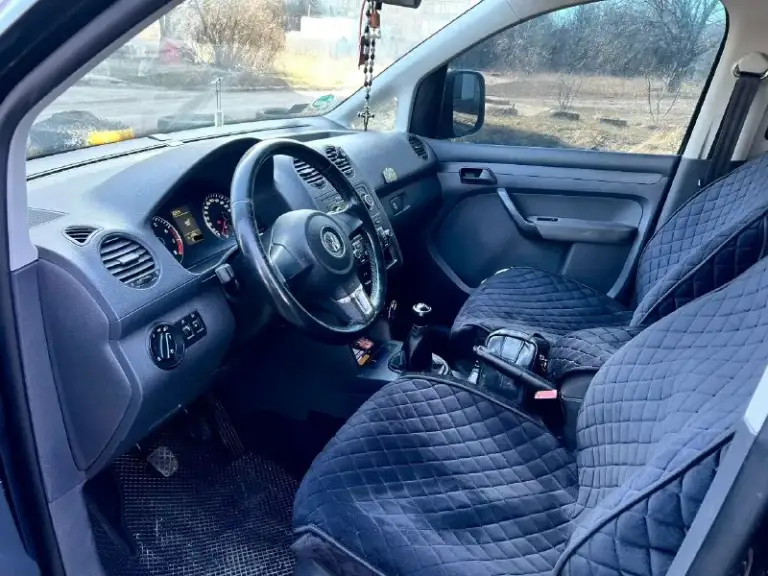Продам volkswagen caddy минивэн автомобиль в идеальном состоянии 2014 г. Выпуска 80 000 родного пробега самая полная комплектация круиз контроль подогрев сидений электростеклопакет абс антизанос все что нужно для комфортной езды автомобиль сделан на две двери очень удобно автомобильный весь в заводском окрасе один хозяин с автосалона два комплекта колёс на титановых дисках ходовая вся идеальная масла фильтра заменил автомобиль полностью новый автомобиль хранился в тёплым сухом гараже звоните в любое время +79496645504 цена 700тысяч
📞 Звоните: +7(949)6645504 - фотография - 3