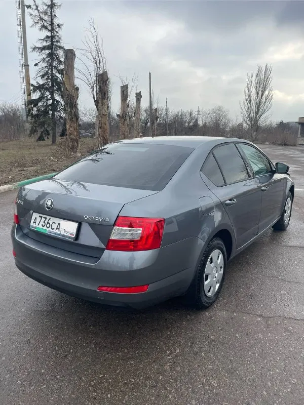Skoda octavia a7 - 2015 года, объём 1.6 самый надежный мотор, на механике. 198тысяч км пробега. Автомобиль в идеальнейшем состоянии, машина прошла то, эксплуатация сугубо в гараже, нареканий нет никаких, от слова совсем! В комплекте все ключи ( два ключа ) сервисные книги, записи всех то, обслуживание на офф дилере, за более детальной информацией звоните!
Цена 1🍋180торг или обмен +79495180296
📲 Tg:. ...
📞 Звоните: +7(949)5180296 - фотография - 4