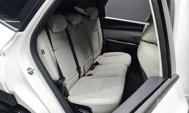 Из кореи
Hyundai tucson
Комплектация: premium
Год выпуска: 2025
Двигатель: 1.6 turbo
Привод: 4wd (полный)
Состояние: новый автомобиль
Цена со всеми расходами в рф лнр днр:
4 350 000 ₽
——————————————————
Для консультации и заказа:
☎️ +7 949 503 78 00
🛫Telegram: @maksim1991dmb - фотография - 5