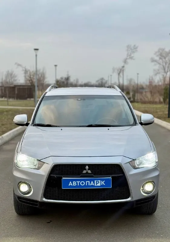 🇯🇵 Mitsubishi outlander

💰Цена: 1 100 000р
🏢Город: мариуполь
📅Год выпуска: 2009
🧾Пробег: 198 507км.
⚙️Двигатель: 2.0
⛽Топливо: бензин/газ
⚙️Кпп: автомат

📞 Телефон:

+7-949-727-41-51
+7-989-263-55-56
+7-949-551-91-52

💾 Описание:

Mitsub. .. >✅ южная эксплуатация.
✅ Техническая часть на 5+
✅ Оригинальный пробег.
✅ Салон как новый.
✅ Салон трансформер.

✅ Отличная комплектация:

❄️ Кондиционер, подогрев сидений, гур, abs, птф, кожаный мультируль, центральный замок, tesla магнитола с камерой заднего вида, хорошая летняя резина на красивых литых дисках.

Улица шевченко 2️⃣6️⃣9️⃣

🏦 Возможна продажа в кредит по двум документам. - фотография - 2