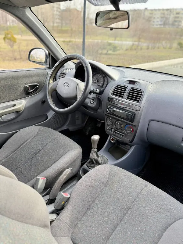🇰🇵 Hyundai accent
💰Цена: 370 000р.
🏢Город: мариуполь
📅Год выпуска: 2003
🧾Пробег: 293 750 км.
⚙️Двигатель: 1.5
⛽Топливо: бензин
⚙️Кпп: механика
📞 Телефон:
+7-949-727-41-51
+7-949-551-91-52
+7-989-263-55-56
💾 Описание:
Hyundai accent (тагаз) — это надежный и популярный автомобиль, с высокой надежностью и не дорогим обслуживанием.
✅ Отличное техническое и внешнее состояние
✅ Кузов без коррозии
✅ Оригинальный пробег
✅ Южная эксплуатация
Кондиционер, гур, два стеклоподъемника, литые диски на хорошей резине.
➕Автомобиль с пройденным техническим осмотром и готов к переоформлению.
Улица шевченко 2️⃣6️⃣9️⃣
🏦 Возможна продажа в кредит по двум документам. - фотография - 7