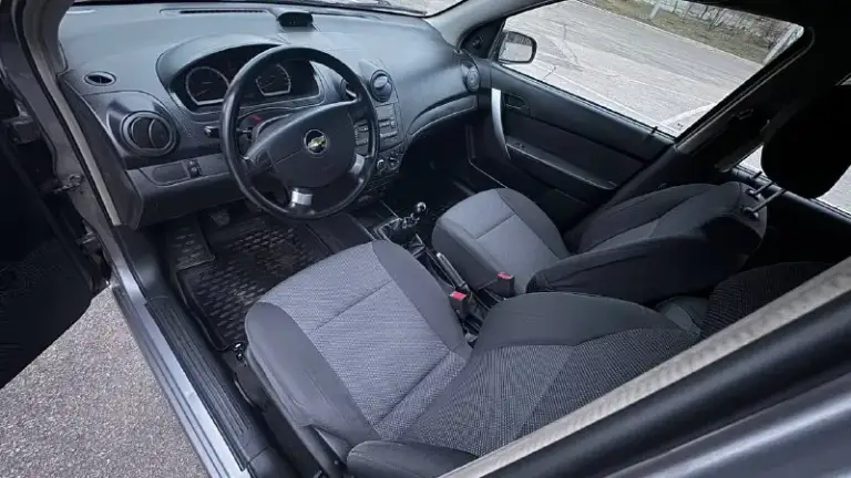 Chevrolet aveo (авео)
Двигатель 1.4
Год: 2010
Тип кпп: механическая
Пробег: 82 000
Дополнительная информация: автомобиль в идеальном состоянии. Один собственник, одна запись в птс. Два косметических окраса, любые проверки. По мотору все сухо, ни одного потека, новый аккумулятор, кондиционер, пороги днище в отличном состоянии, как новая. Подвеска отлично, ничего делать не нужно. Гаражное хранение, реагентов не видел. Два ключа, сигнализация. Осмотр донецк, торг у капота
Цена: 560000 руб
+79497710177
📞 Звоните: +7(949)7710177 - фотография - 6