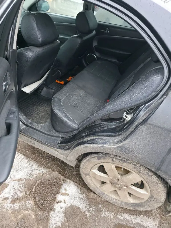 Продам chevrolet epica 2008 г. 2.0
Автомобиль до дтп был в отличном состоянии - полностью обслужен от а до я.
Двигатель и коробка работали идеально.
Дтп - удар об отбойник, подушки безопасности не сработали, техника вся целая.
Восстанавливать нет времени, поэтому продаю как есть.
Пробег - 227 000 км.
Документы в порядке.
Цена - 275 000 руб.
📞 +7 949 376-16-88 - фотография - 3