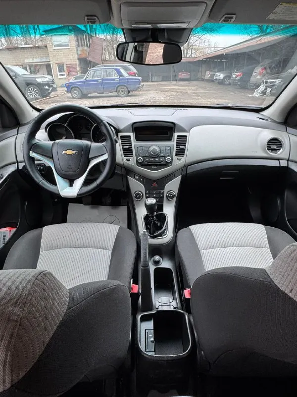 Chevrolet cruze 2012 1.6 мкпп
Цена: 695.000₽ + разумный торг реальному покупателю
Chevrolet круз
- Пробег 140.000 км (родной)
- 2 Ключа
- Мотор коробка в отличном состоянии нареканий нет, не дымит не троит, делать ничего не нужно сел и поехал
- Салон как новый, чистый ухоженный
- Зимняя резина
- Комплектация 2 эл. Стеклоподъемника, подогрев сидений, подогрев заднего стекла, эл. Регулировка зеркал, стоит хороший свет
- Печка, кондиционер все работает
- Документы кристально чистые, без штрафов, запретов и т. Д
Переоформление без проблем могу присутствовать в мрэо
Осмотр макеевка
Тел: +79490976176
📞 Звоните: +7(949)0976176 - фотография - 7