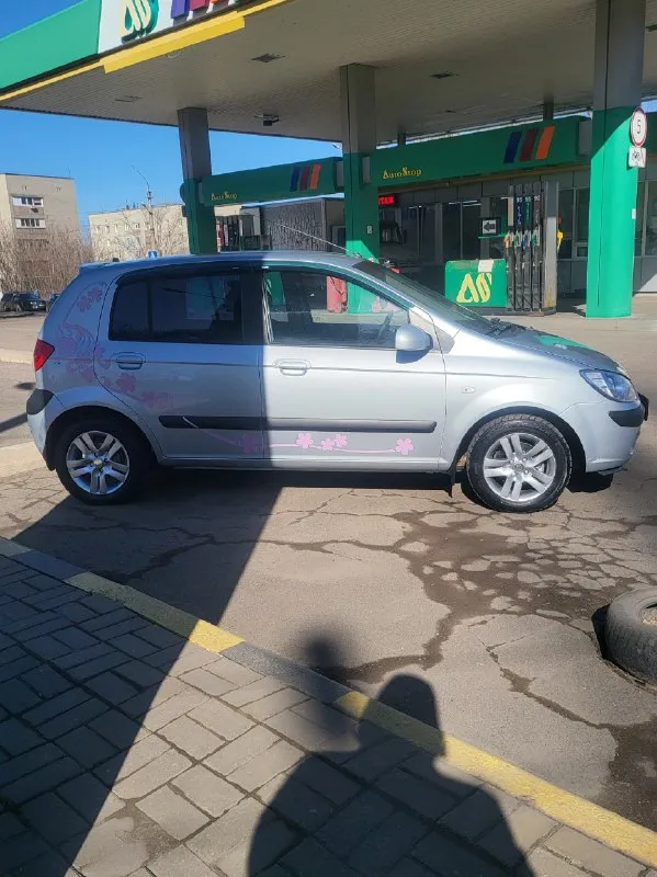Hyundai getz (хендай гетс) 2007г. В. Мотор лучший в линейке 1.6 16v акпп(автомат). Автомобиль местный, куплен в донецке. Сборка корея. Не бит, стекла заводские. Вложений не требует.575т. Р. +79493032667
📞 🇷🇺 Звоните: +79493032667 - фотография - 5