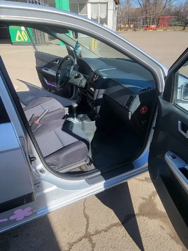 Hyundai getz (хендай гетс) 2007г. В. Мотор лучший в линейке 1.6 16v акпп(автомат). Автомобиль местный, куплен в донецке. Сборка корея. Не бит, стекла заводские. Вложений не требует.575т. Р. +79493032667
📞 🇷🇺 Звоните: +79493032667 - фотография - 7