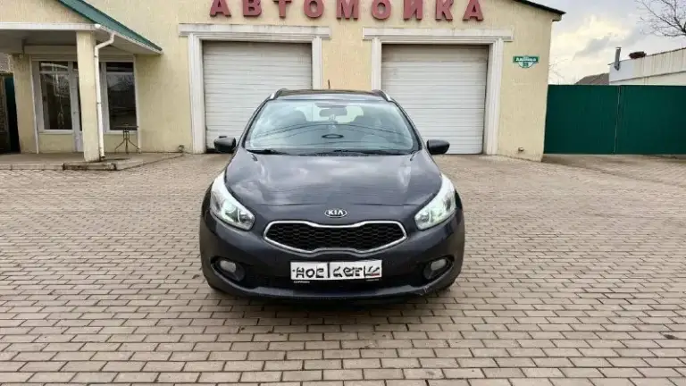 Продам kia ceed
2015 Года выпуска
Состояния идеальное
Собственник
6 Ступенчатая механика
Полная комплектация : подогрев руля, подогрев сидений мульти руль голосовой помощник bluetooth
С родным пробегом 210.000
1.6 Газ бензин
Вложений не требует
Во владение 1 год
Комплект новой летней резины комплект летней новой резины
Салон чистый и не прокуренный
По документам любое переформление
Остальные вопросы по телефону +79490362879
Цена 780.000 торг у капота.
Возможен обмен с вашей доплатой. - фотография - 6