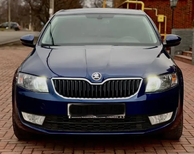 Продам skoda octavia 2015 год выпуска с мотором 1.6 бензин, коробка автомат (обычный гидротрансформатор)!за все время 2 хозяина, оригинал птс, очень бережная эксплуатация, пробег 170.000км, вся полностью обслужена и в близжайшее время не потребует никаких затрат, гаражное хранение!вся геометрия кузова идеально ровная, все герметики и швы заводские, подушки безопасности все на своем месте!в таком состоянии октавии единицы ! Работает идеально, лью масло liqui moly 5w-30,ходовая часть мягенькая -на 5+. Коробка работает четко, как в новом авто, без рывков и задержек. В общем состояние автомобиля близкое к идеалу!
Цена:1.330.000₽
Тел:+79493578236 или телега +79094166333 если не дозванивайтесь звоните на телегу
📲 Tg: алекс
📞 Звоните: +7(949)3578236 - фотография - 2