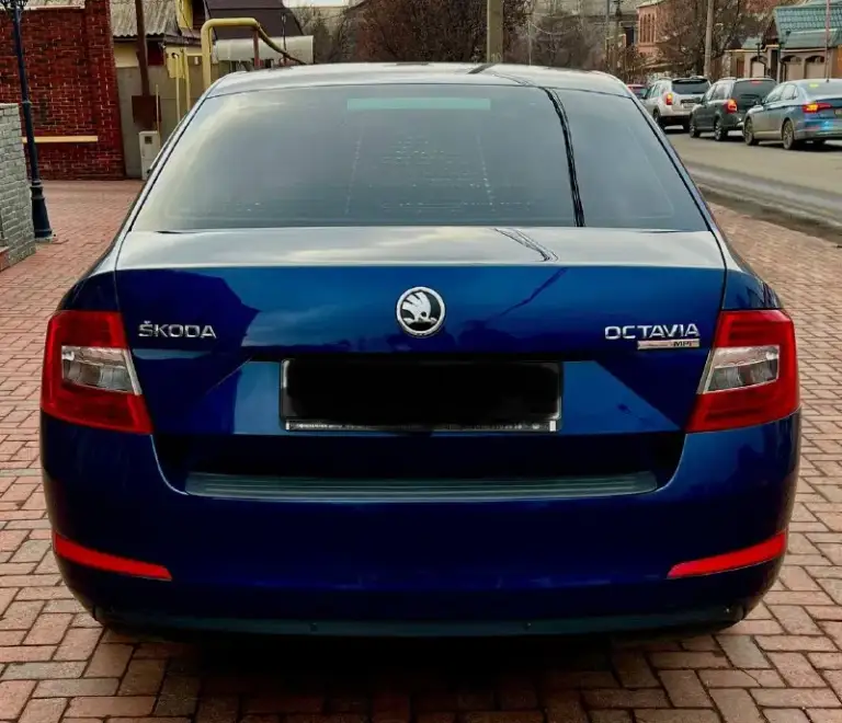 Продам skoda octavia 2015 год выпуска с мотором 1.6 бензин, коробка автомат (обычный гидротрансформатор)!за все время 2 хозяина, оригинал птс, очень бережная эксплуатация, пробег 170.000км, вся полностью обслужена и в близжайшее время не потребует никаких затрат, гаражное хранение!вся геометрия кузова идеально ровная, все герметики и швы заводские, подушки безопасности все на своем месте!в таком состоянии октавии единицы ! Работает идеально, лью масло liqui moly 5w-30,ходовая часть мягенькая -на 5+. Коробка работает четко, как в новом авто, без рывков и задержек. В общем состояние автомобиля близкое к идеалу!
Цена:1.330.000₽
Тел:+79493578236 или телега +79094166333 если не дозванивайтесь звоните на телегу
📲 Tg: алекс
📞 Звоните: +7(949)3578236 - фотография - 8