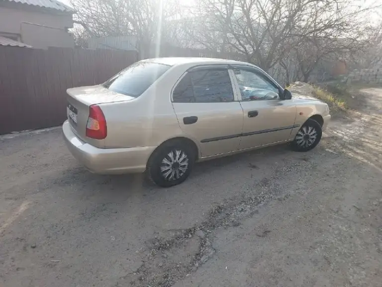 Продам автомобиль хендэ акцент 2005 года. 1.6. Механика. Передний привод. 223.140 км родного пробега. Документы в порядке. В хорошем состоянии. Двигатель, коробка без нареканий, по ходовке все хорошо. Салон ухоженнный. Цена: 420.000 рублей. Торг. Интересующие вопросы по номеру: +79490769142 вадим. Мариуполь. - фотография - 7