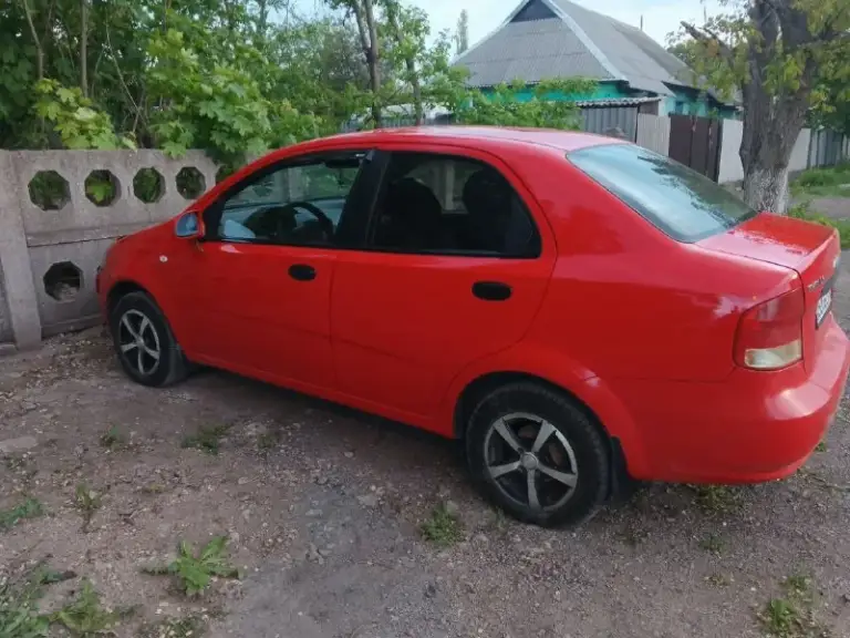 Продам автомобиль chevrolet aveo в кузове t200,
С вписанным и обслуженным (метан)
По автомобилю я хозяин, переоформление без проблем
360.000₽ + Торг

По комплектации:
-Гур
-2 Эсп
-Кондиционер(рабочий) ❄
Пробег 230.000(родной)
Двигатель работает хорошо, коробка не выбивает, не хрустит, переключается плавно. Двигатель масло не расходует, капиталка была произведена недавно
Жидкости обслужены.
Косметически критичного ничего нет, дно живое, пороги на месте без монтажной пены
Салон в хорошем состоянии.
За всей дополнительной информации писать в лс или по телефону.
Продажа алчевск/перевальск

+79595514476
📞 Звоните: +7(959)5514476 - фотография - 2