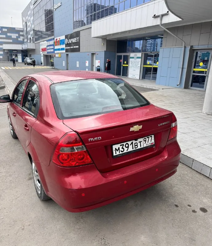 Продаю chevrolet aveo 2006 г 1,4 ат
Хорошая комплектация, климат контроль, центральный замок, мультик руль, 4 стеклоподъемники, электрорегулировка зеркал, мультимедиа с камерой заднего вида, видеорегистратор, комплект летней резины на штампах куплена в конце прошлого сезона, стёкла все заводские включая лобовое, новое масло с фильтрами, так же поменял передние диски с колодками, машина в отличном состоянии для своих лет.
Цена 550
Номер для связи +79494513684
+79895560737
📞 Звоните: +7(949)4513684 - фотография - 5