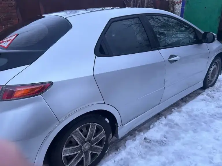 🟢🟢🟢 Срочная продажа 🟢🟢🟢
🚗 Honda civic 5d 2007 года, рестайлинг от завода. Панорамная крыша.
Надежный и экономичный хэтчбек с пробегом 240 тыс. Км. Авто находится в хорошем техническом состоянии. Двигатель 1.799 л.

​🚗Хорошая комплектация:климат и круиз -контроли, подогрев сидений, датчики света и дождя. Все системы работают исправно.

​🚗По кузову состояние нормальное, соответствует возрасту, есть небольшие дефекты (вышлю в лс). По ходовой части все ровно. Машина полностью на ходу и прослужит еще очень долго.
🚗В салоне не курили, все расходники менялись во время, каждые 5000 км

💳 Цена 800 тыс. Руб
Донецк +79495049597 анна
📞 Звоните: +7(949)5049597 - фотография - 3