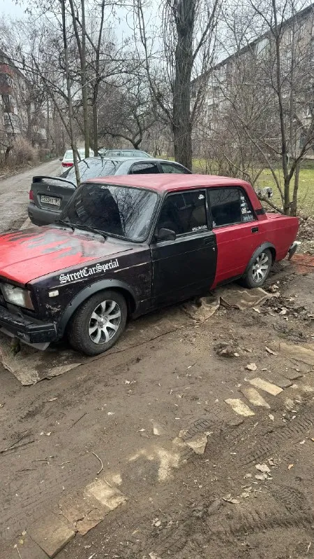 Продам ваз 2107 1.6 карбюратор
По документам я хозяин
Коробка 4 ст. (не выбрасывает, не пинается, работает как надо)
Сделаный мотор (не дымит, не троит, работают ровно и едет бодро)
Новая система охлаждения (радиатор, помпа, термостат и т. Д. )
Свечи, броне провода тоже новые
Немного перебрана передняя подвеска
Не гнилая
Стоит неплохая музыка с усилителем и блютузом
Новый замок зажигания
Новая резина (лето) r13
Мост не воет
Стоит мощный 75 аккумулятор
Электрика все работает, но есть нюансы (это жигули )
Салон достаточно целый
Есть нюансы подробнее в л/с или +79591838133 (тг)
По цене 97.000₽ +небольшой торг
📞 Звоните: +7(959)1838133 - фотография - 3
