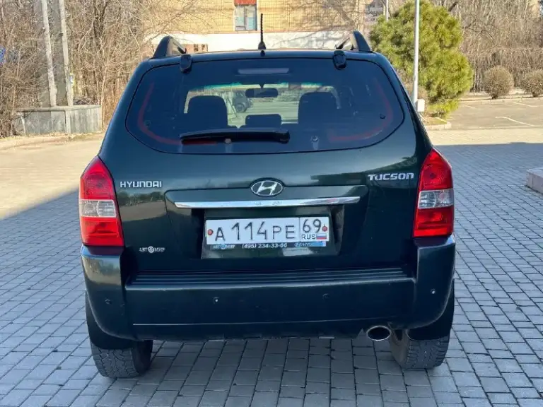 Продам hyundai tucson
2.0 Бензин
Передний привод
Год выпуска 2008
Коробка механика
Пробег 191000 тысячи
В идеальном состоянии
Без рыжиков
Без дтп
Без вмятин
Без царапин
По двигателю вся идеальная не троит не дымит масло не кушает
Коробка работает идеально не выбивает не хрустит всё скорости работают идеально
Подвеска вся обслужена ничего не стучит не гремит
Салон чистый ухоженный
По комплектации имеется
Климат контроль работает
Бортовой компьютер
Подогрев сидений
Подогрев зеркал
4 Стеклоподъемник
И многое другое цена 780 000
+79494581808
📞 Звоните: +7(949)4581808 - фотография - 4