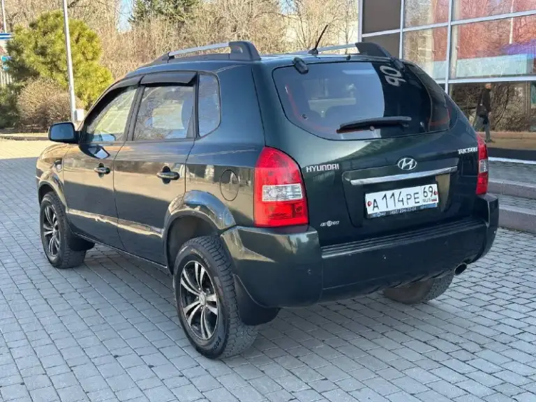 Продам hyundai tucson
2.0 Бензин
Передний привод
Год выпуска 2008
Коробка механика
Пробег 191000 тысячи
В идеальном состоянии
Без рыжиков
Без дтп
Без вмятин
Без царапин
По двигателю вся идеальная не троит не дымит масло не кушает
Коробка работает идеально не выбивает не хрустит всё скорости работают идеально
Подвеска вся обслужена ничего не стучит не гремит
Салон чистый ухоженный
По комплектации имеется
Климат контроль работает
Бортовой компьютер
Подогрев сидений
Подогрев зеркал
4 Стеклоподъемник
И многое другое цена 780 000
+79494581808
📞 Звоните: +7(949)4581808 - фотография - 5