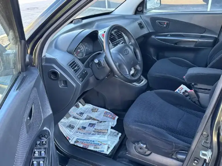Продам hyundai tucson
2.0 Бензин
Передний привод
Год выпуска 2008
Коробка механика
Пробег 191000 тысячи
В идеальном состоянии
Без рыжиков
Без дтп
Без вмятин
Без царапин
По двигателю вся идеальная не троит не дымит масло не кушает
Коробка работает идеально не выбивает не хрустит всё скорости работают идеально
Подвеска вся обслужена ничего не стучит не гремит
Салон чистый ухоженный
По комплектации имеется
Климат контроль работает
Бортовой компьютер
Подогрев сидений
Подогрев зеркал
4 Стеклоподъемник
И многое другое цена 780 000
+79494581808
📞 Звоните: +7(949)4581808 - фотография - 6