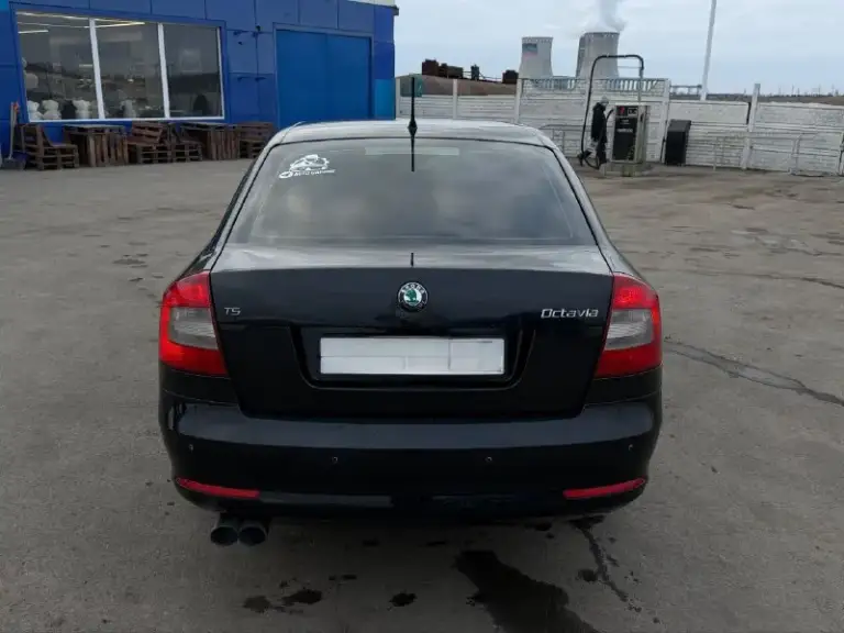 Skoda octavia a5 рестайлинг
Год: 2011
Двигатель: 1.8 турбо
Коробка: автоматическая dsg
Тип кузова: лифтбэк

Автомобиль в отличном состоянии, в правильном черном цвете. Сделано то, стоит stage 1, едет очень бодро. Коробка работает в штатном режиме. Ходовая часть обслужена. По кузову есть жизненные моменты.

Комплектация: 2-х зонный климат-контроль, круиз-контроль, датчик света, датчик дождя, 3-х ступенчатые подогревы сидений, хорошая музыка, 4 эсп.

Цена 700.000руб, реальному покупателю торг.

Г. Шахтерск

+79494431522
+79518398877 - фотография - 6
