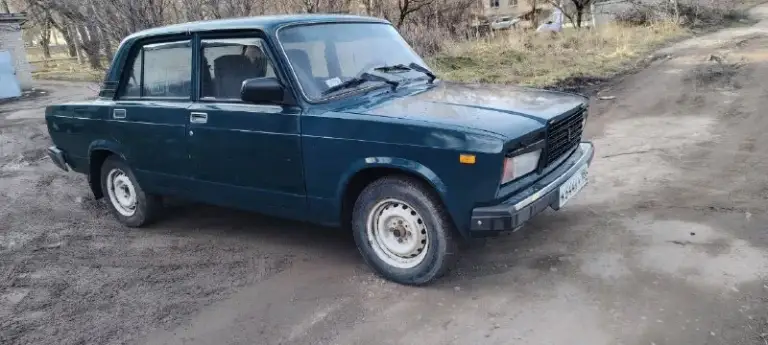 Продам ваз 2107
Авто 2005 г. В
Один хозяин с завода, автомобиль не гнилой, дно в заводском состоянии, все стекла родные, ходовая обслужена, двигатель и коробка без нареканий, салон опрятный.
Переоформление обязательно.
Цена 130 000 руб
+79491003842 - фотография - 2