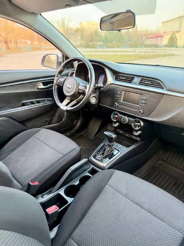 🔘 Kia rio x line

💰Цена: 1 200 000р
🏢Город: мариуполь
📅Год выпуска: 2021
🗒️Пробег: 156 068км.
⚙️Двигатель: 1.6
⛽Топливо: бензин
⚙️Кпп: автомат

📞 Телефон:

+7-949-727-41-51
+7-949-551-91-52
+7-989-263-55-56

💾 Описание:

Kia rio iv поколения в кузове универсал будет идеальным городским автомобилем на каждый день. Надёжный корейский двигатель g4 в паре с классическим автоматом порадует надёжностью, динамикой и маленьким расходом топлива.

☑️ Один владелец
☑️ Родная краска 💯%
☑️ Классический автомат
☑️ Отличная резина

Хорошая комплектация:
- Кожаный мультируль
- Центральный замок
- Электропакет
- Кондиционер
- Птф

🏦 Возможна продажа в кредит по двум документам.

Улица шевченко 269 - фотография - 9