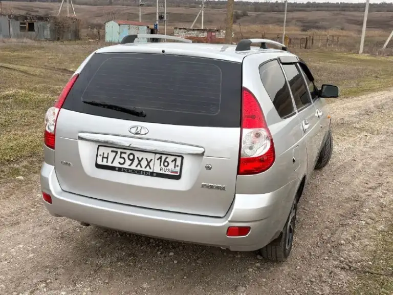 Продам lada priora приора (универсал) 2010г пробег 195т. Км. Автомобиль в очень хорошем состоянии. Все стекла заводские включая лобовое, ничего варить, красить не нужно. Двигатель 1.6 16 кл. ( комплект грм поменян)
Комплектация( кондиционер, эур, абс, передние стеклоподъемники, подушка безопасности, электрорегулировка зеркал и подогрев, центральный замок). Установлена сигнализация starline с автозапуском, штатная музыка, новый аккумулятор.
Авто на летней резине на 14 литых дисках.
Документы чистые, любое переоформление
Цена 375.т. ₽
Осмотр г. Новоазовск
Т. +79493183670
Т. +79493137598 - фотография - 4