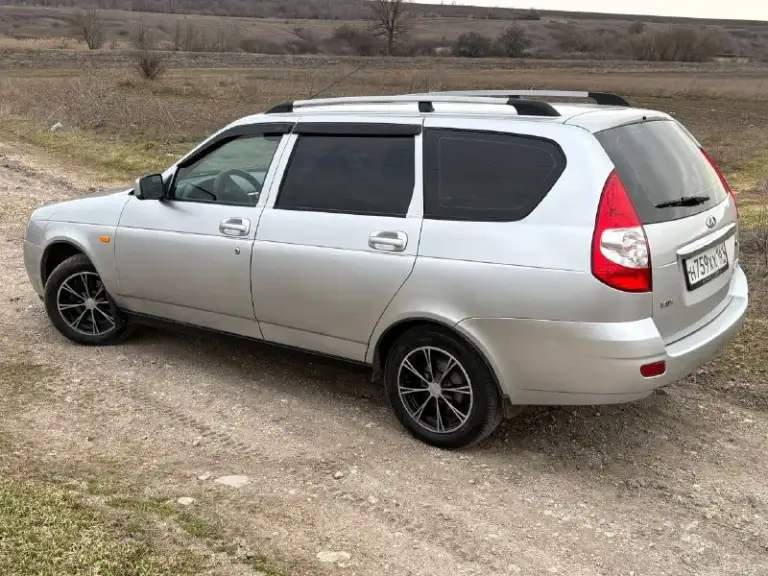 Продам lada priora приора (универсал) 2010г пробег 195т. Км. Автомобиль в очень хорошем состоянии. Все стекла заводские включая лобовое, ничего варить, красить не нужно. Двигатель 1.6 16 кл. ( комплект грм поменян)
Комплектация( кондиционер, эур, абс, передние стеклоподъемники, подушка безопасности, электрорегулировка зеркал и подогрев, центральный замок). Установлена сигнализация starline с автозапуском, штатная музыка, новый аккумулятор.
Авто на летней резине на 14 литых дисках.
Документы чистые, любое переоформление
Цена 375.т. ₽
Осмотр г. Новоазовск
Т. +79493183670
Т. +79493137598 - фотография - 5