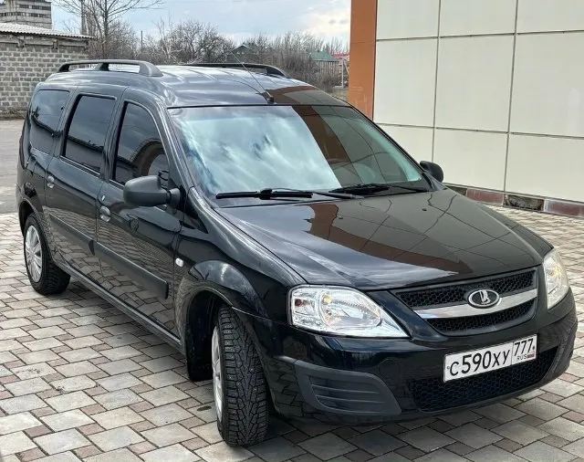 Продам семейный авто! Ваз largus 7мест! Автомобиль в отличнейшем состоянии! Абсолютно без вложений! Пробег составляет 120.000т. Км. 2 собственника. Кузов оцинкованный соответствует фото! Красивый черный цвет смотрится шикарно! Самый надежный двигатель reno 1.6 работает как часики! Без посторонних шумов, масло не расходует! Кпп и ходовая часть на 5/5! По автомобилю абсолютно нету никаких нареканий и вложений! По комплектации: кондиционер, abs, гидроусилитель руля, подогрев сидений, эл. Стеклоподъемники, и многое другое. Светлый приятный салон! Без порезов и потертостей! Документы чистые, без штрафов запретов и прочего! Цена 835.000т/р. Торг реальному покупателю! Тел: +79495364754.
📞 Звоните: +7(949)5364754 - фотография - 1