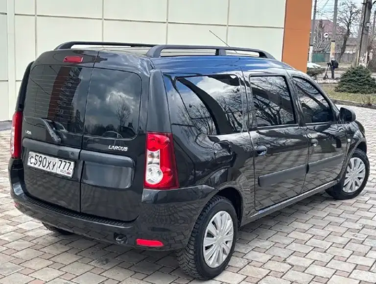 Продам семейный авто! Ваз largus 7мест! Автомобиль в отличнейшем состоянии! Абсолютно без вложений! Пробег составляет 120.000т. Км. 2 собственника. Кузов оцинкованный соответствует фото! Красивый черный цвет смотрится шикарно! Самый надежный двигатель reno 1.6 работает как часики! Без посторонних шумов, масло не расходует! Кпп и ходовая часть на 5/5! По автомобилю абсолютно нету никаких нареканий и вложений! По комплектации: кондиционер, abs, гидроусилитель руля, подогрев сидений, эл. Стеклоподъемники, и многое другое. Светлый приятный салон! Без порезов и потертостей! Документы чистые, без штрафов запретов и прочего! Цена 835.000т/р. Торг реальному покупателю! Тел: +79495364754.
📞 Звоните: +7(949)5364754 - фотография - 2